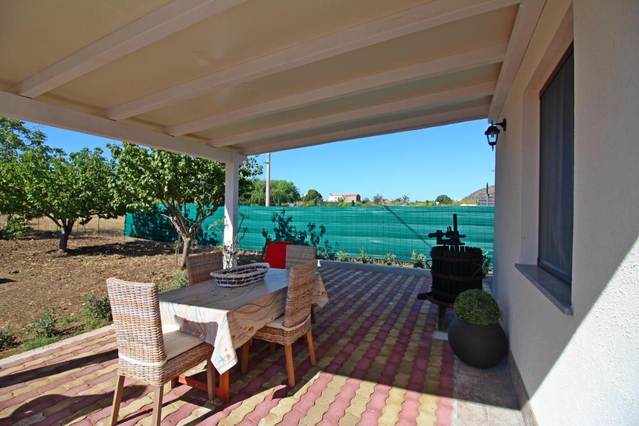 casa tre noci Villa Lascari Eksteriør bilde